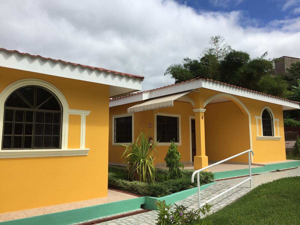 Apart Hotel Acuarious De Luis Estelí Eksteriør billede