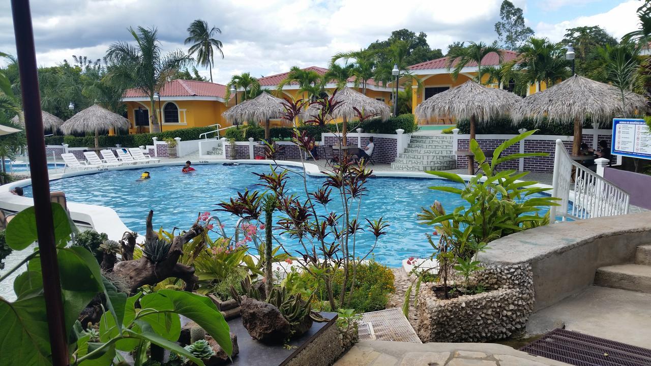 Apart Hotel Acuarious De Luis Estelí Eksteriør billede